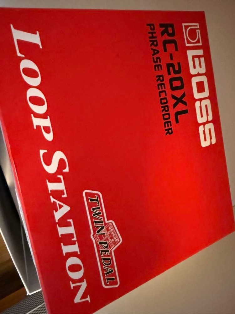 BOSS RC-20XL Loop Station with Box