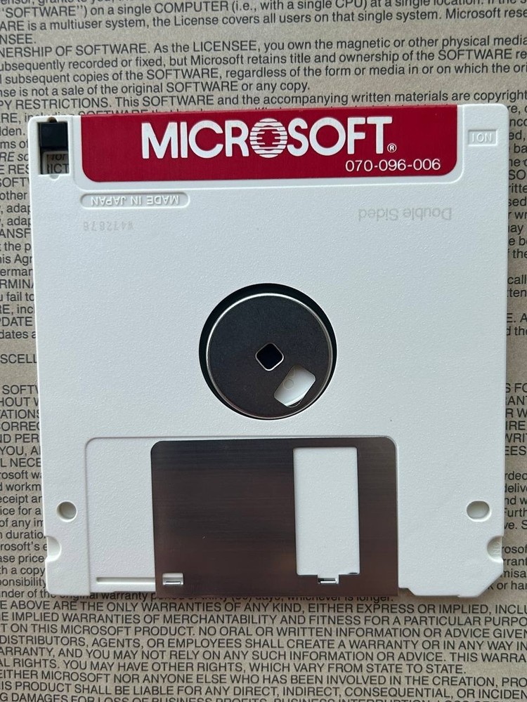 Apple Macintosh Microsoft Works software 1986-87 year. Vintage software