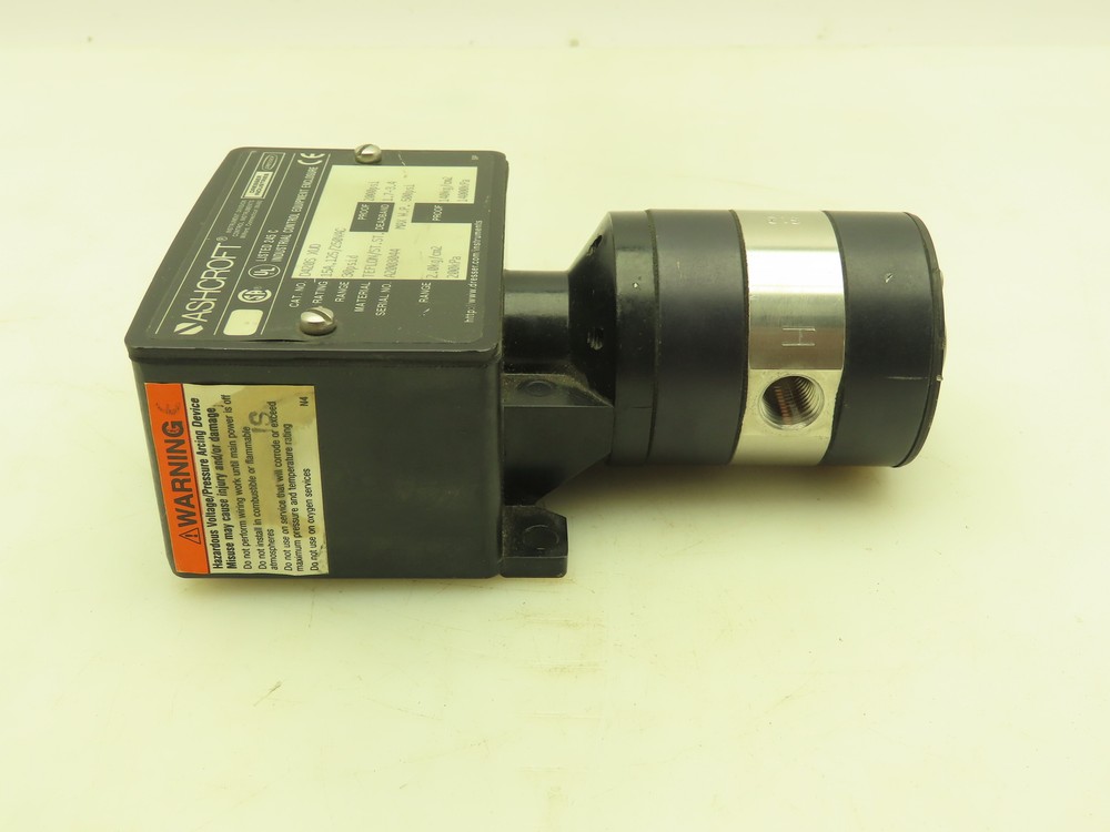 Ashcroft D420S XUD Pressure Switch 30 PSID 15A 125/250VAC