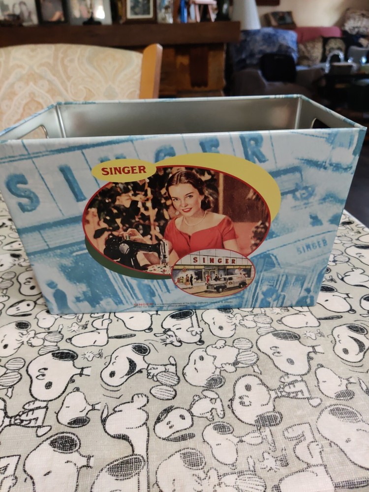Singer Basket/Tin Storage Bin 2007