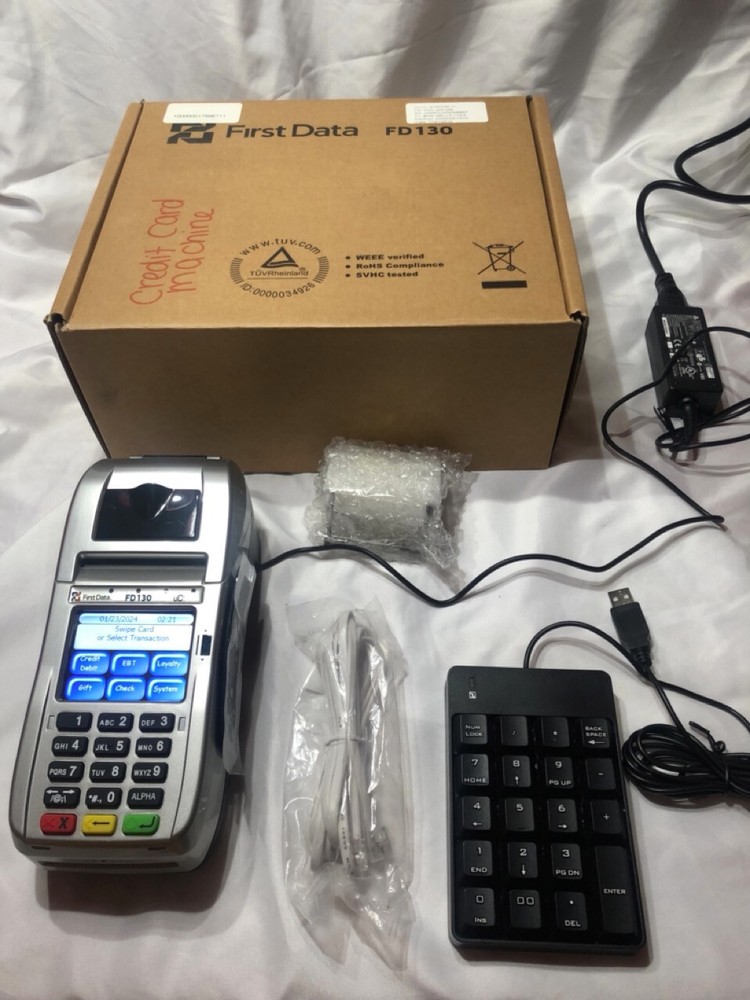 First Data FD130 Credit Card Terminal With Keypad Powers On Untested