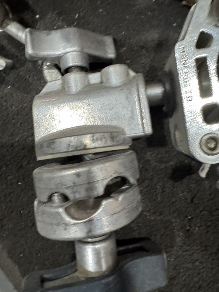 Avenger D200 Grip Head