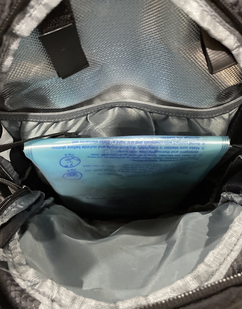 ROCKRAIN Hydration Backpack Insulated Hydration Pack with 2L