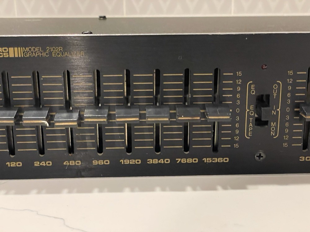 *Powers On!* *Unknown condition* Vintage Spectro Acoustics 2102R Equalizer