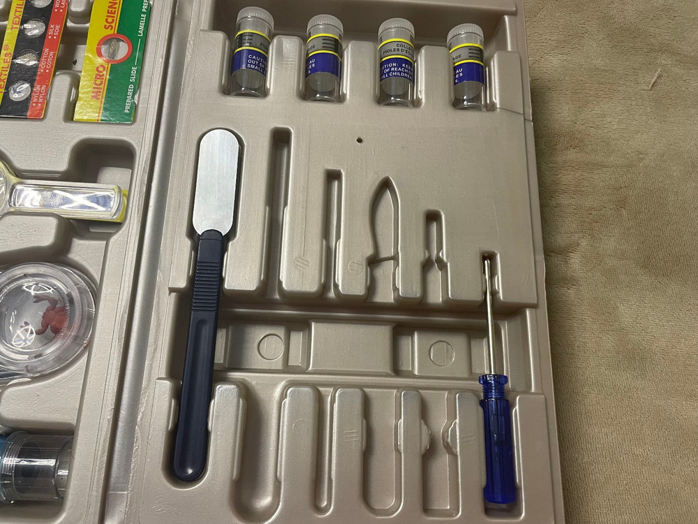 Micro-Science Complete Microscope Set Kids Science Kit Animal Fibers Tools Case