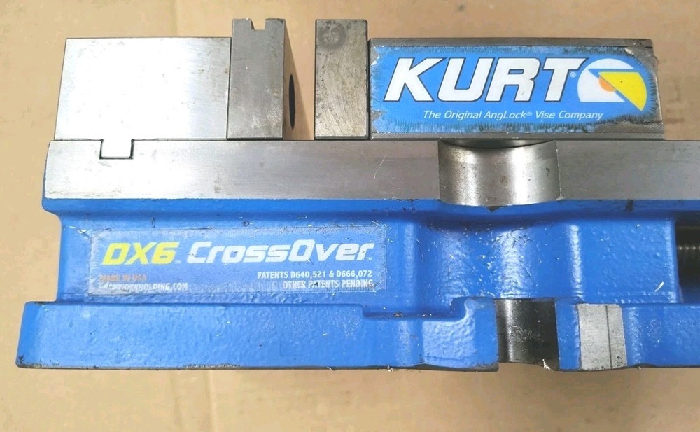 Kurt DX6 Crossover Milling Machine Vise W/Handle and Jaws In Great Condition