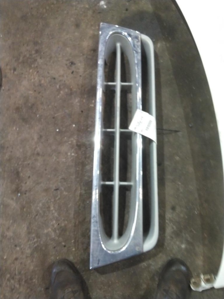 For 2002 FORD E450 GRILLE , OH