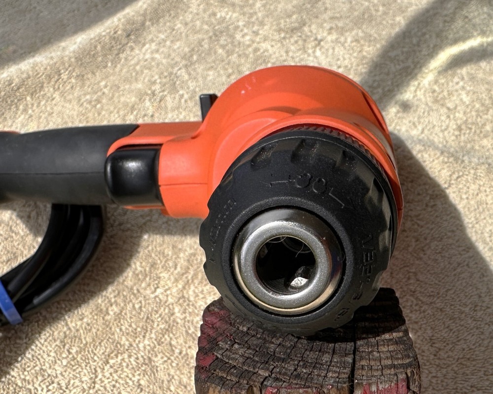 BLACK & DECKER CORDED DRILL MODEL NO. RD260