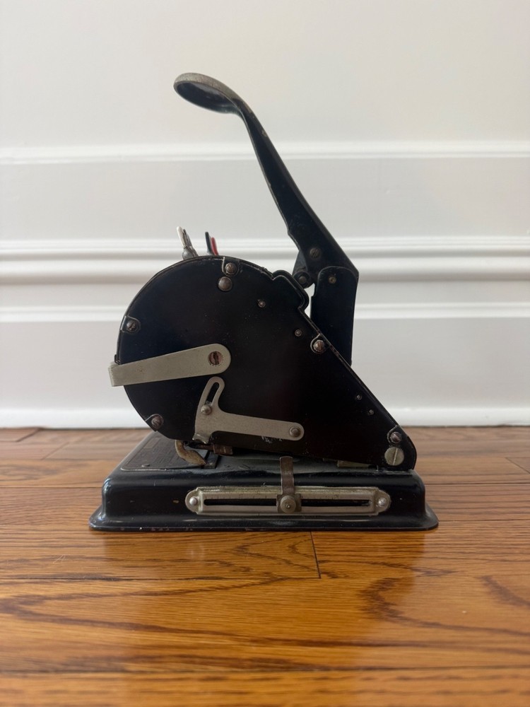 Antique F & E Hedman Check Writer Model M