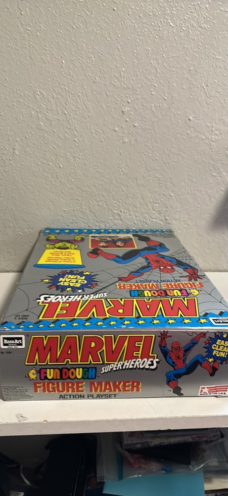 Marvel Super Heroes Fun Dough Figure Maker Play Dough Sealed