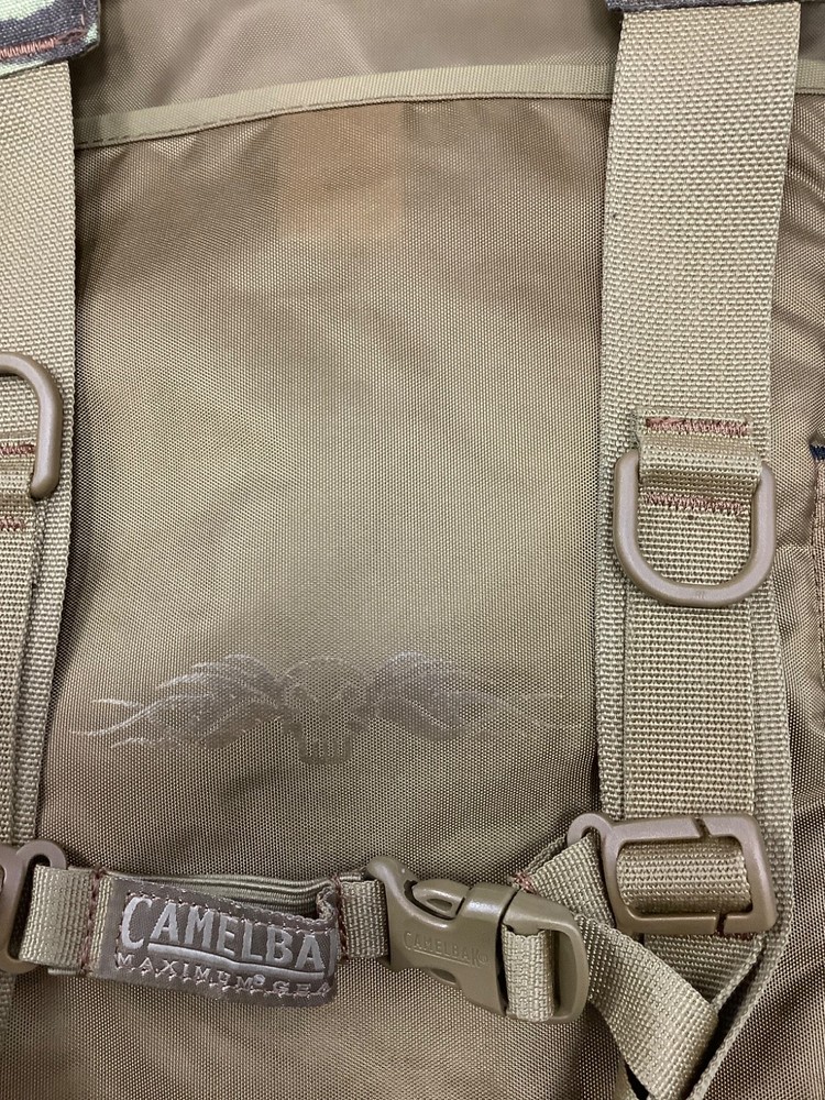 CAMELBAK HYDRATE OR DIE CAMELBAK WITH POCKET