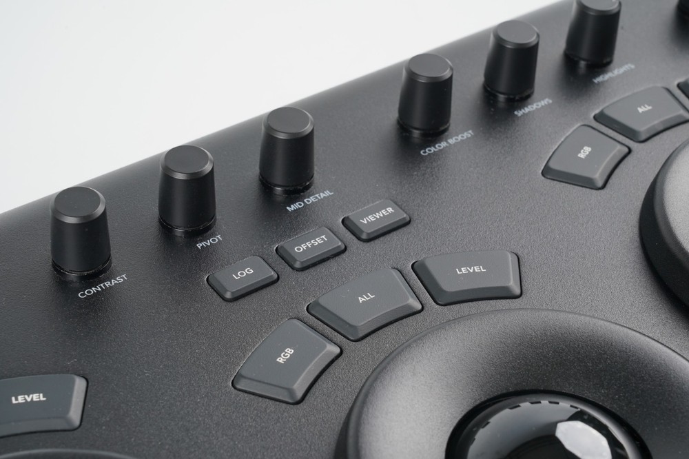 [Near Mint] Blackmagic Design DaVinci Resolve Micro Color Panel #190M