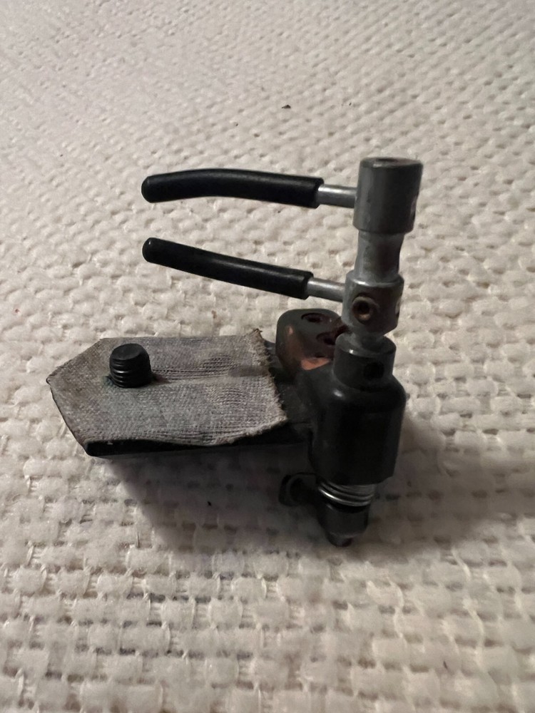 Dual Prong Flipper Rest Angle Mount