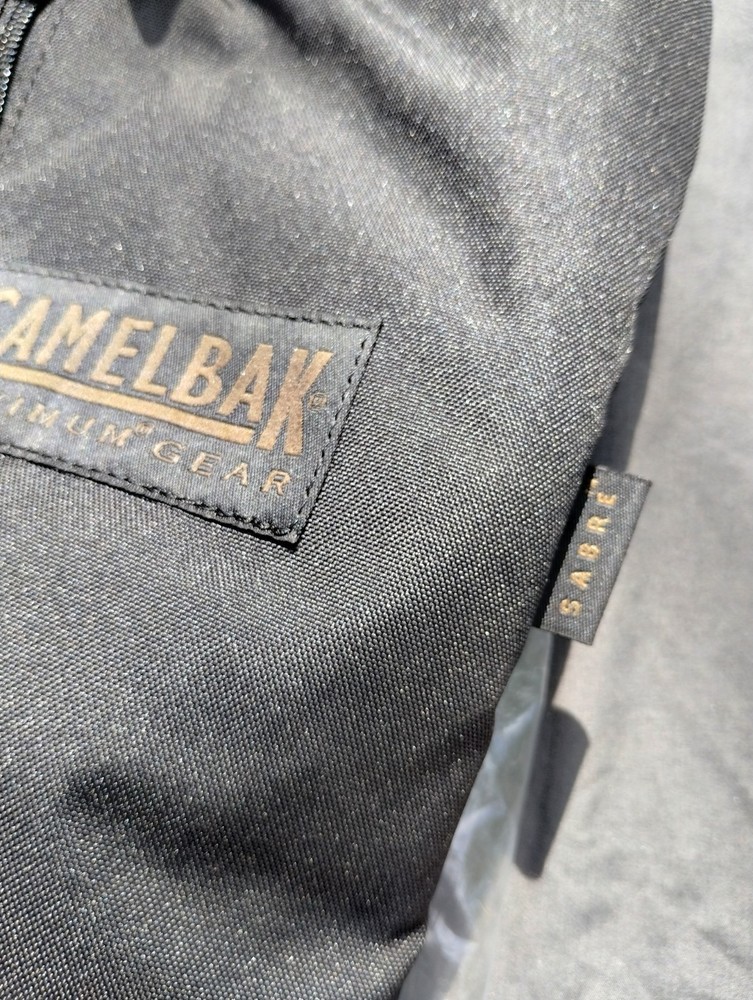 CAMELBAK SABRE 2L 70oz HYDRATION BACKPACK SURVIVAL PREPPER WATER