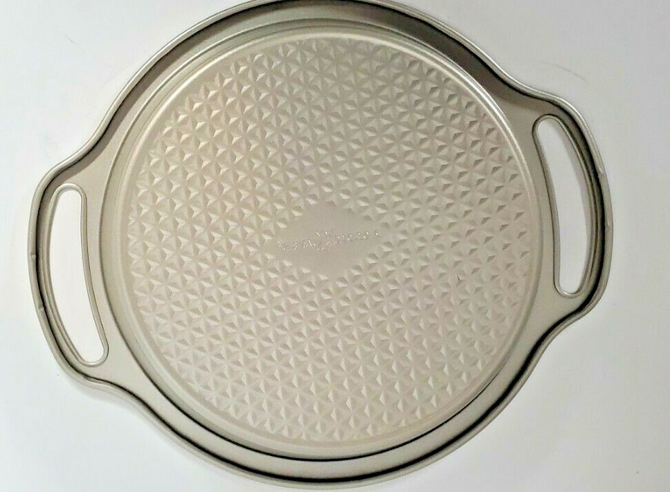 Nordic Ware NonStick 9" Layer Cake Pan Handles Textured