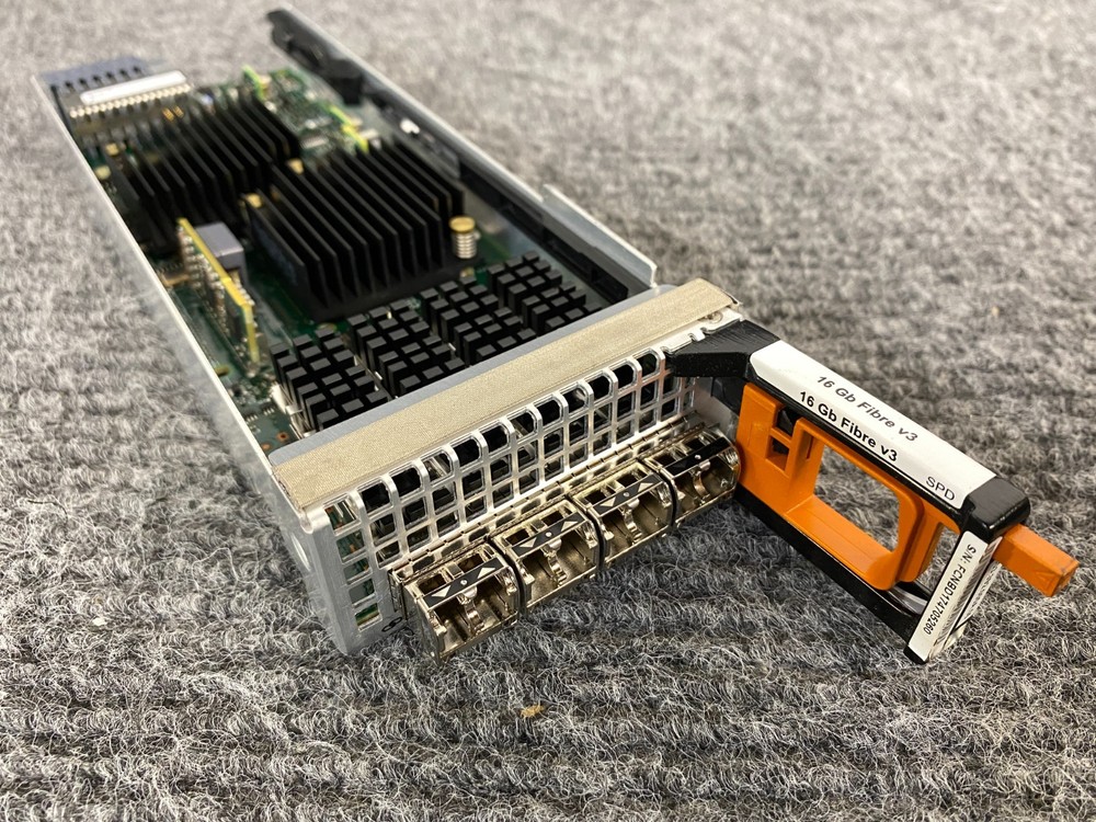 EMC OPE12 12-Bay Storage Array, 2x Controllers, 2x I/O Modules, 2x PSU (As Is)