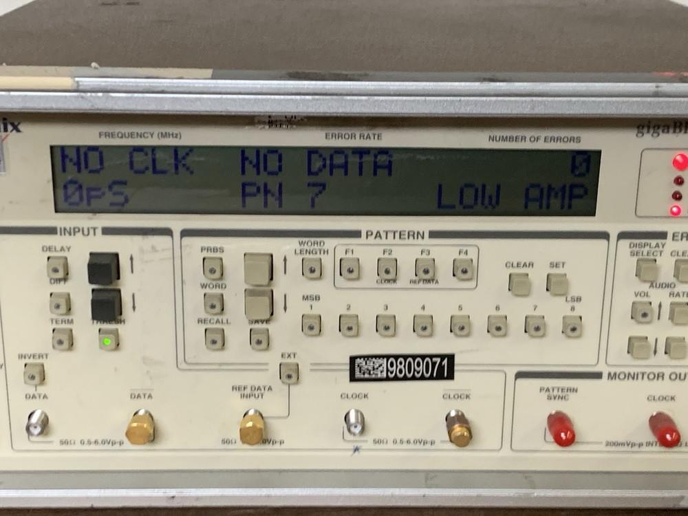 Genuine Tektronix / Microwave gigaBERT 700 Analyzer