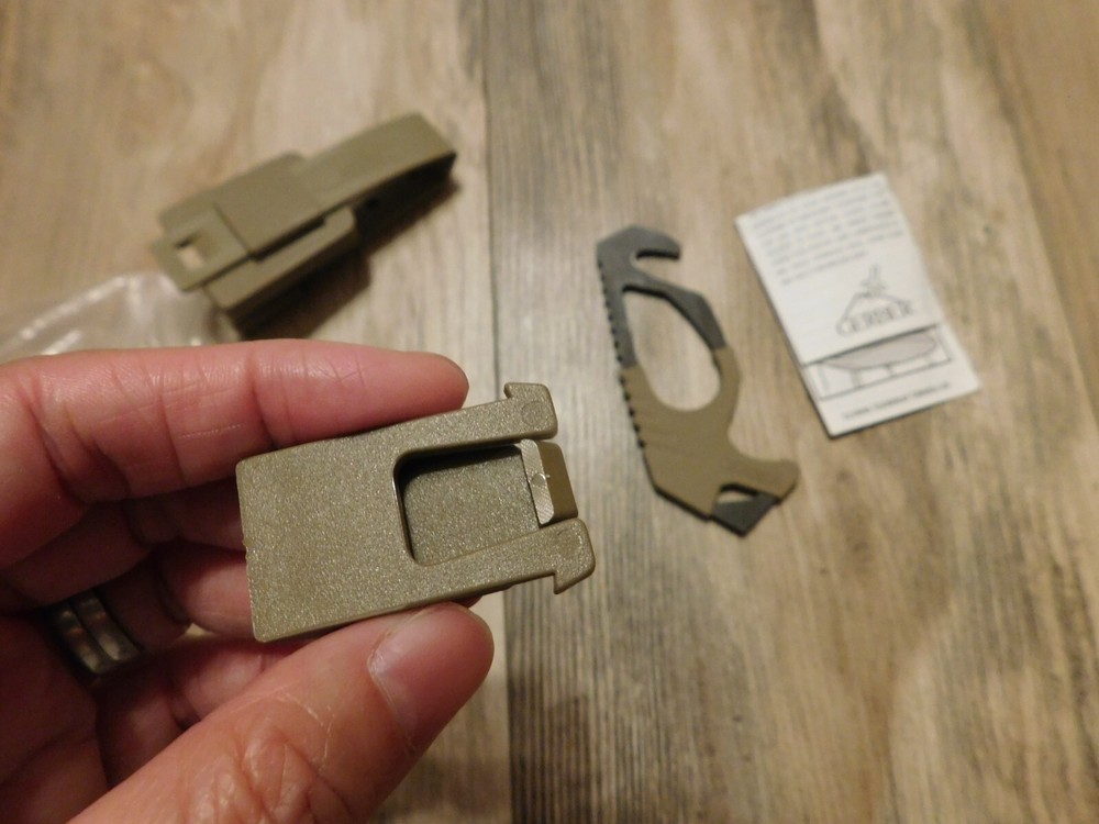 GERBER COYOTE STRAPS CUTTER NEW