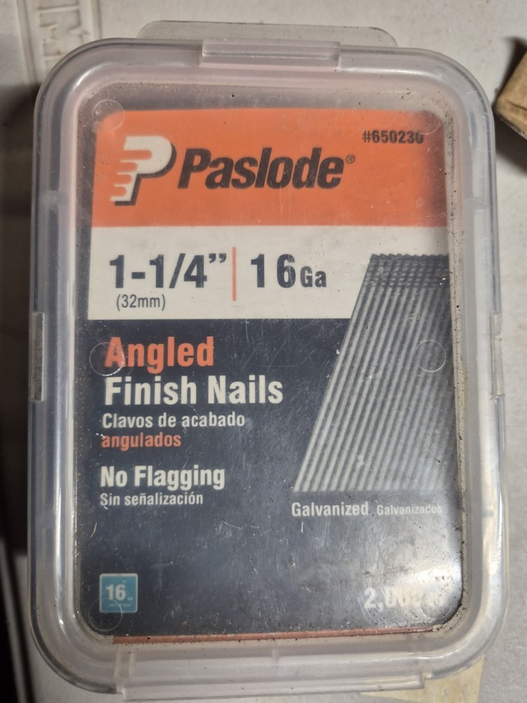 PASLODE Angled Finish Nail Galvanized 16ga, 1-1/4” open pack