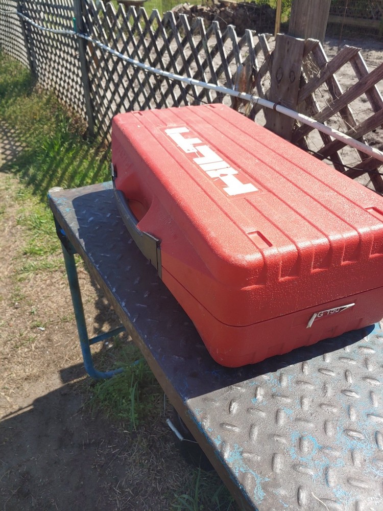 Hilti DG150 Electric Concrete Surface Grinder. DPC 20 Power Source.
