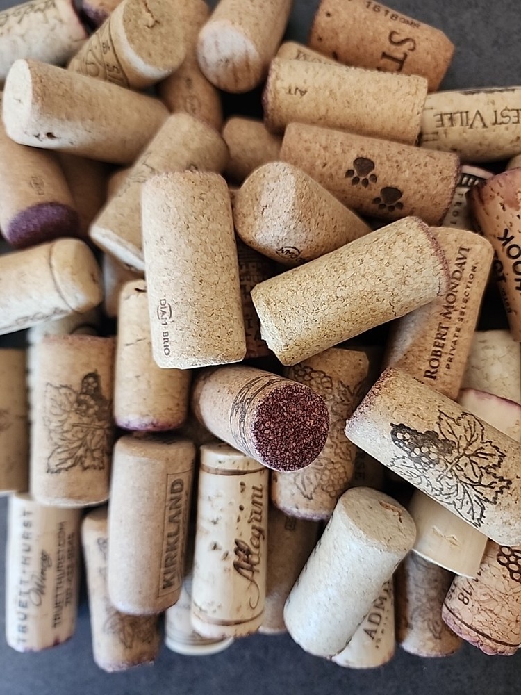 Cork Bottle Stoppers, Used, 100pcs, For Projects, Arts, Different Sizes