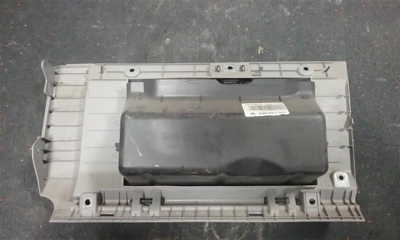 MALIBUNEW 2005 Glove Box 922660