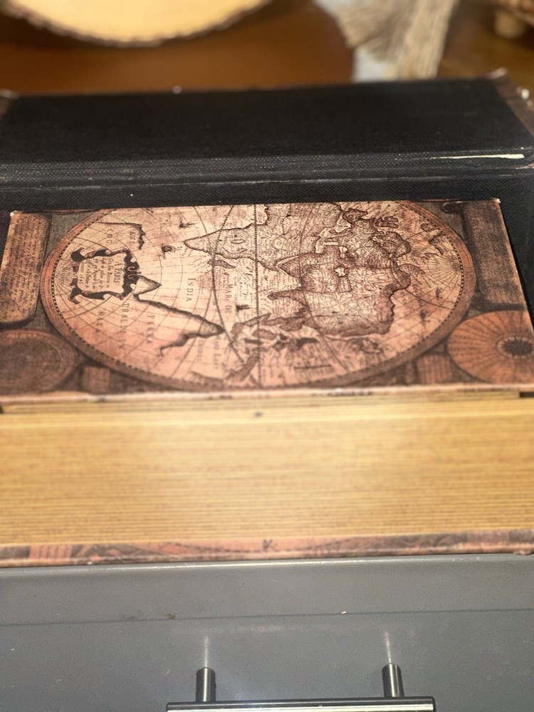 Decorative Book Boxes World Map Pattern Antique Book Invisible box with