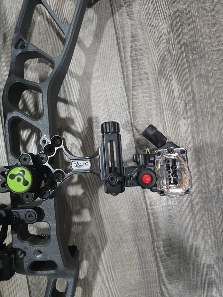 PSE Archery EVO XF 33 Compound Bow