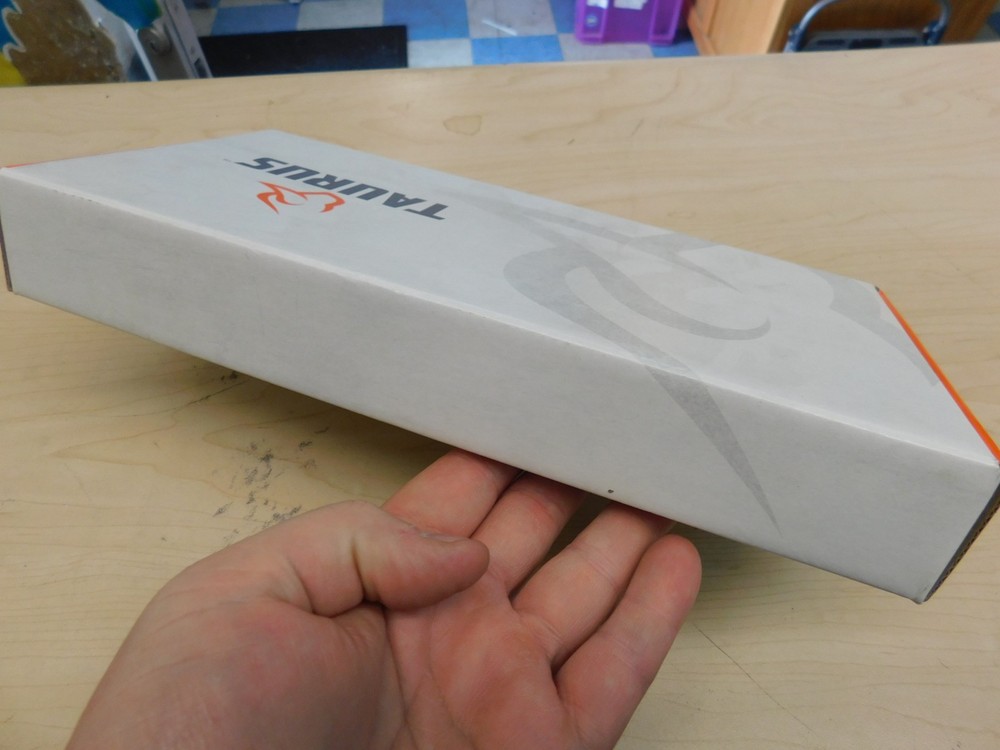 Taurus G3 - 9mm Factory Box + STUFF