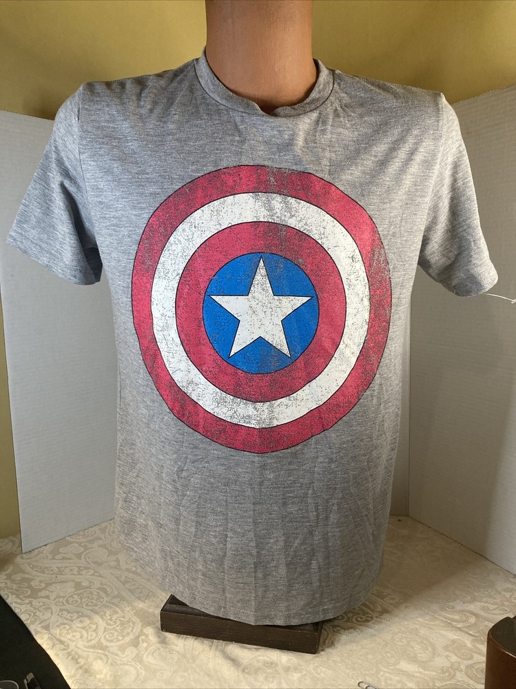Captain America T-Shirt Size S