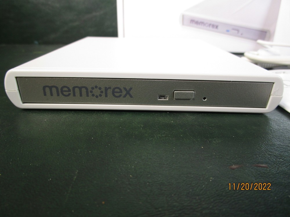 Memorex DVD Writer 8X External Drive New