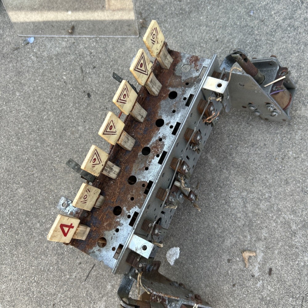Original 7 Bank Drop Target Assembly, Pinball Machine Of88-5