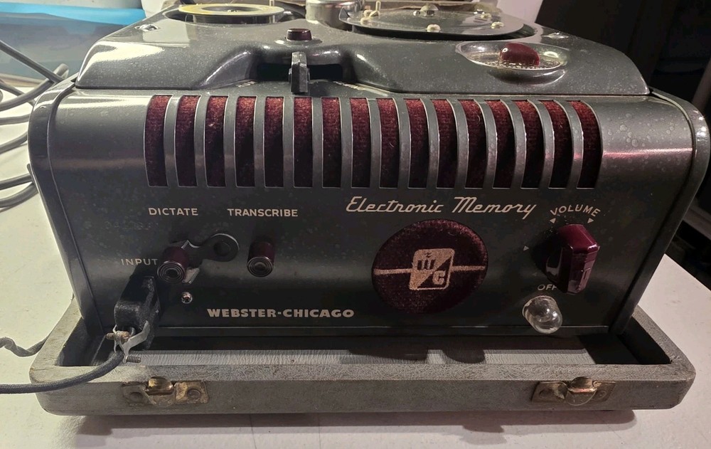 Webster Chicago 228-1 Electric Wire Memory Recorder w/ 1 Mic Powers On & Runs