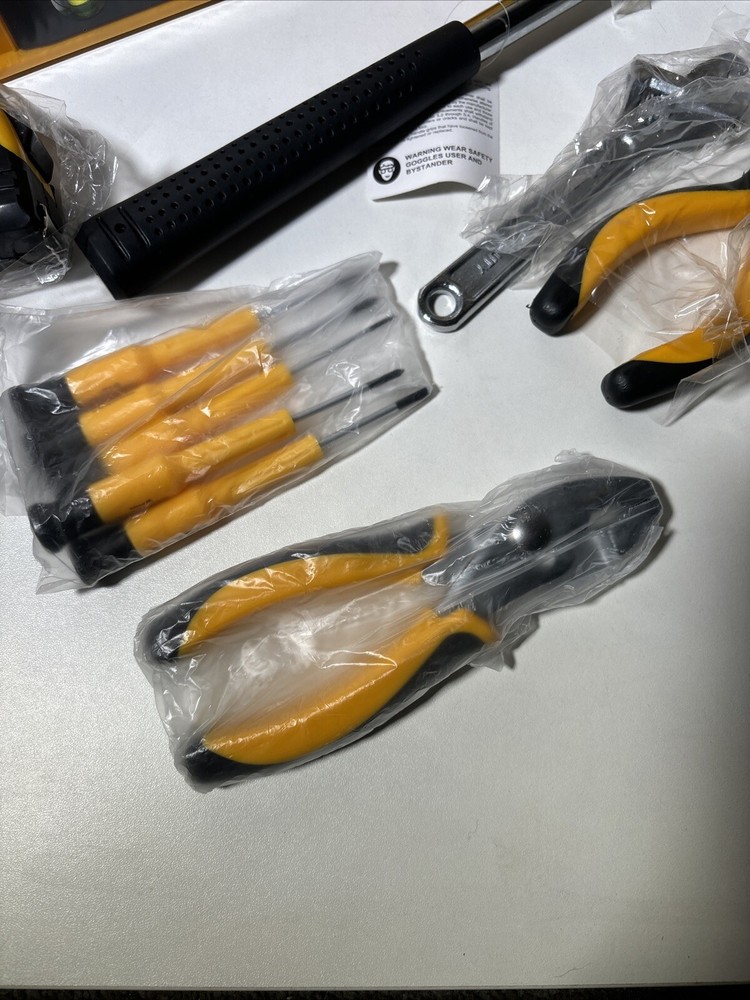 NEW Work Zone 18 Piece Tool Set.
