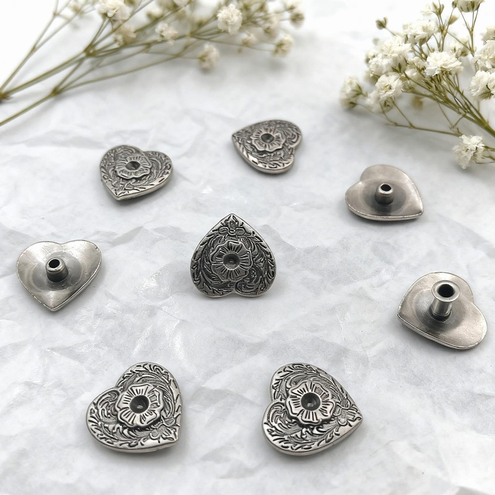 Mingchen Silver Heart Pattern Buttons, Love Heart Rivets, Retro Carving Textu...
