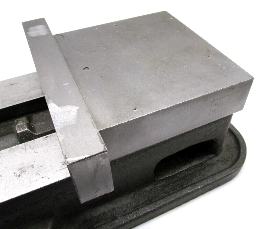 KURT ANGLOCK 6" MILLING MACHINE VISE w/ JAWS & HANDLE - #D60
