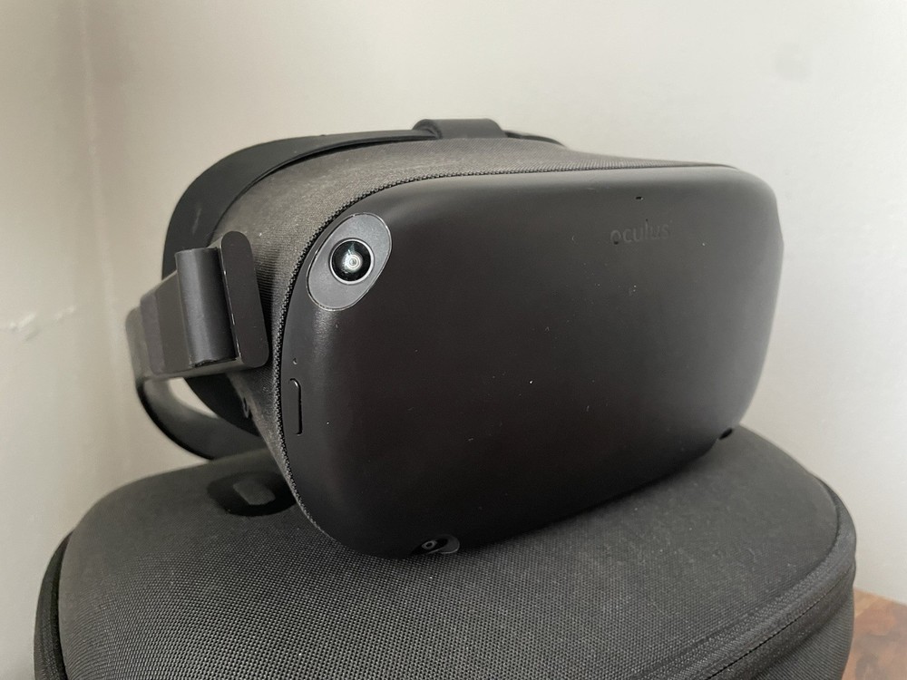 Meta Oculus Quest 1 VR Virtual Reality Headset MH-B Controllers & Case Untested