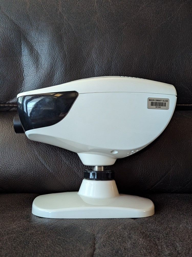 Medizs SMART CP 11 - Auto Chart Projector W Remote & Manual