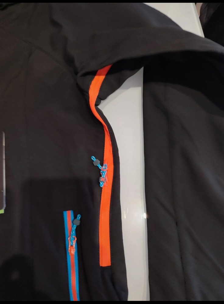 EIGER EXTREME mammoth softshell jacket. Men's. NWT