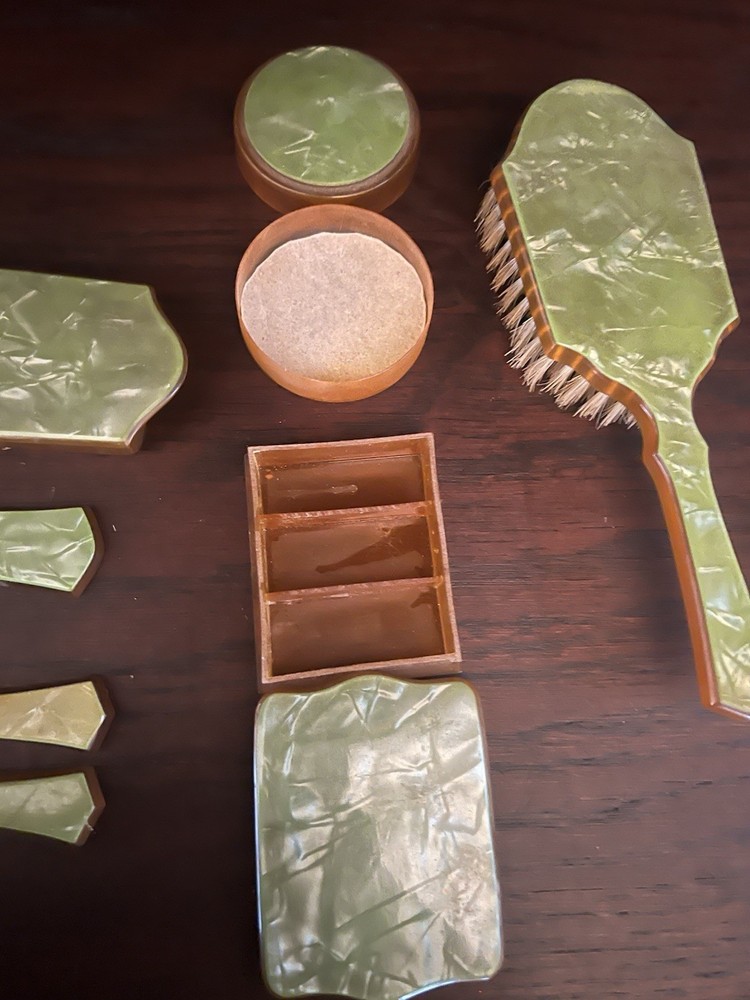 8 Pc Vintage Green Marbled Vanity Set
