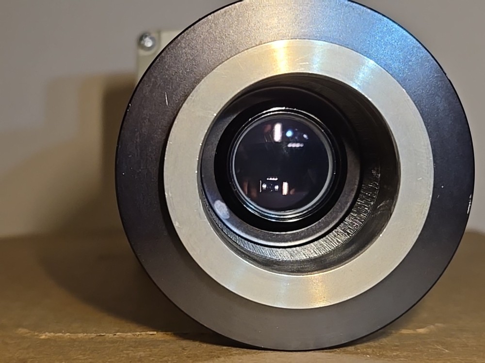 Sony 3CCD-IRIS DXC-930P Microscope Video Camera w/ENG12 Coupler, Lens