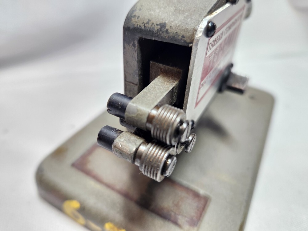 Pratt and Whitney Tri Roll Thread Comparator Frame No. 2 W/ Rolls 6-32