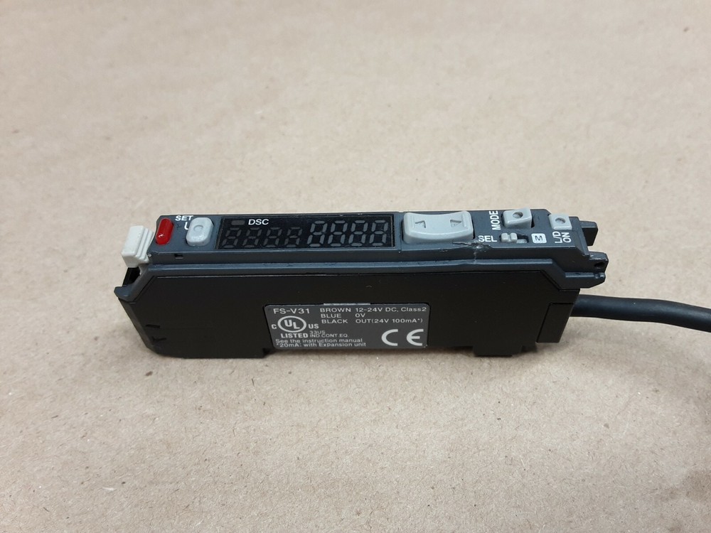 Keyence FS-V31 Fiber Optic Sensor #1003J8*AD