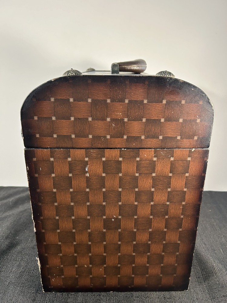 Small Trunk with Handle & Clasp