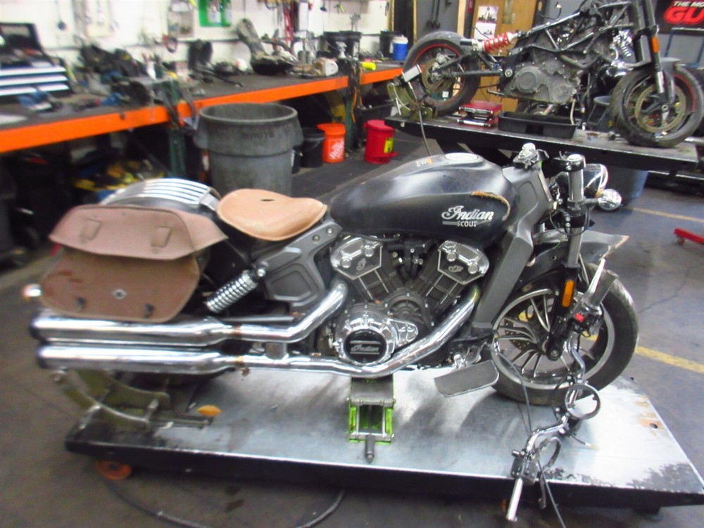 2016 16-19 Indian Scout Left Switch Handlebar Clutch Control Perch