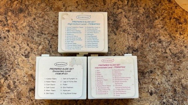 Leica Microscope DMLB W/ two objectives