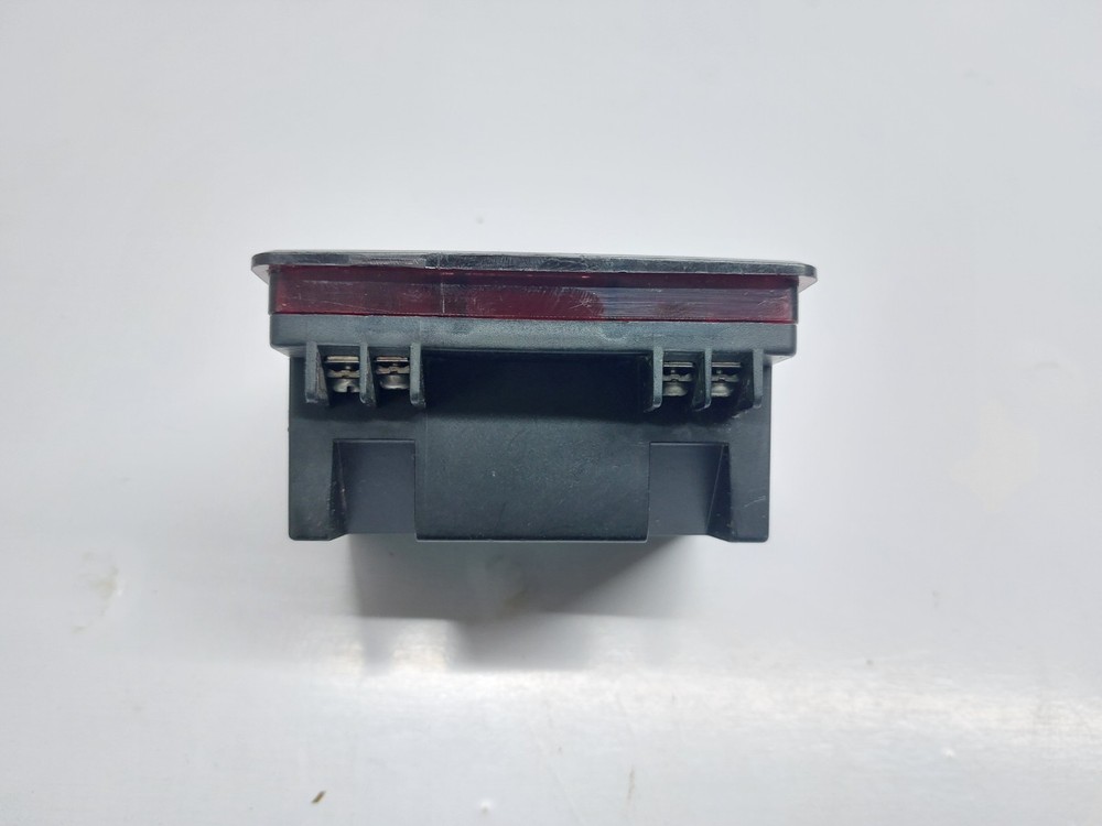 Selec mv305 Digital Voltmeter