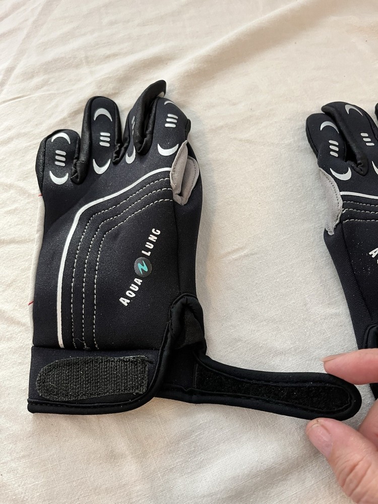 Aqua Lung Black & White Diving Gloves size Medium