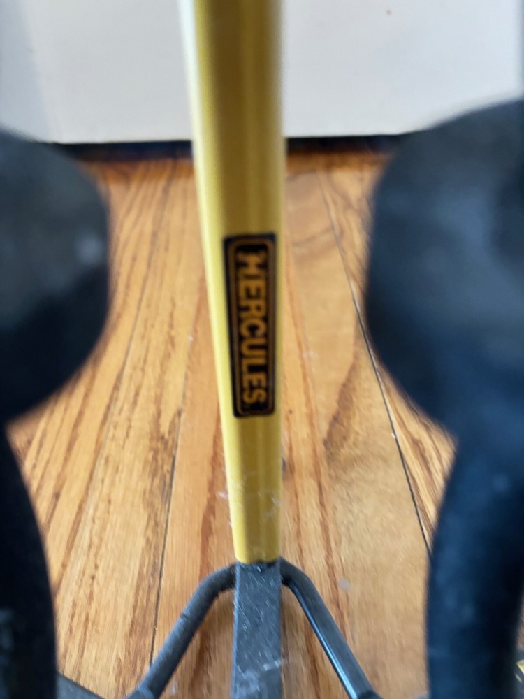 Hercules Foldable Guitar Stand