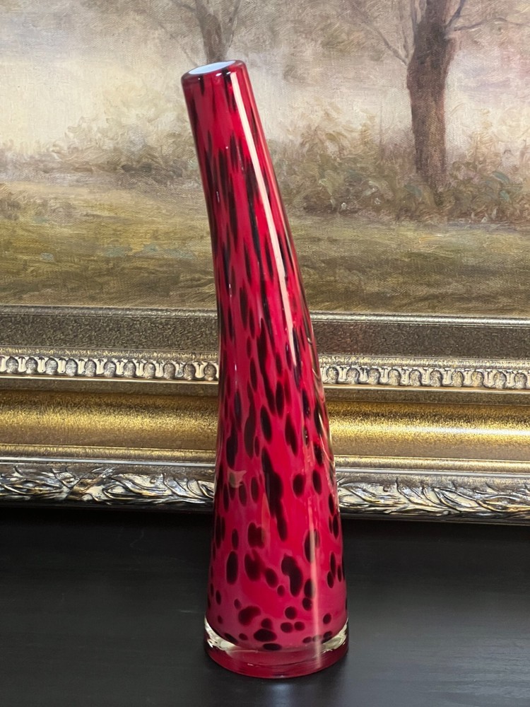 Exotic Curved Cylinder Vase